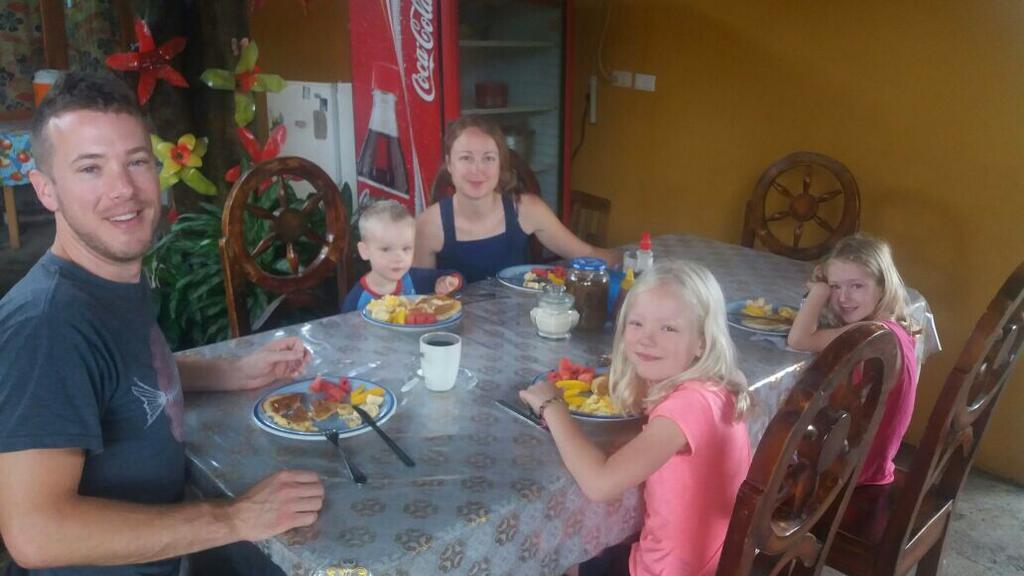 Hostal Nathaly Moyogalpa Buitenkant foto