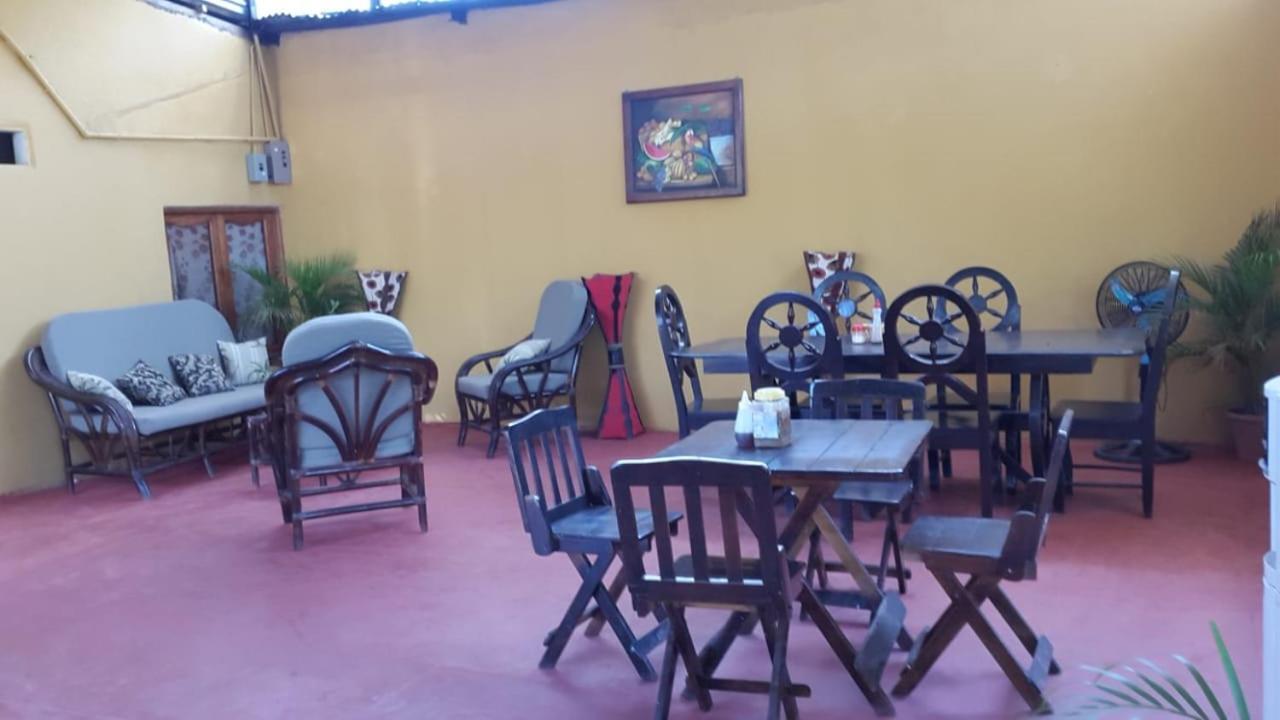 Hostal Nathaly Moyogalpa Buitenkant foto
